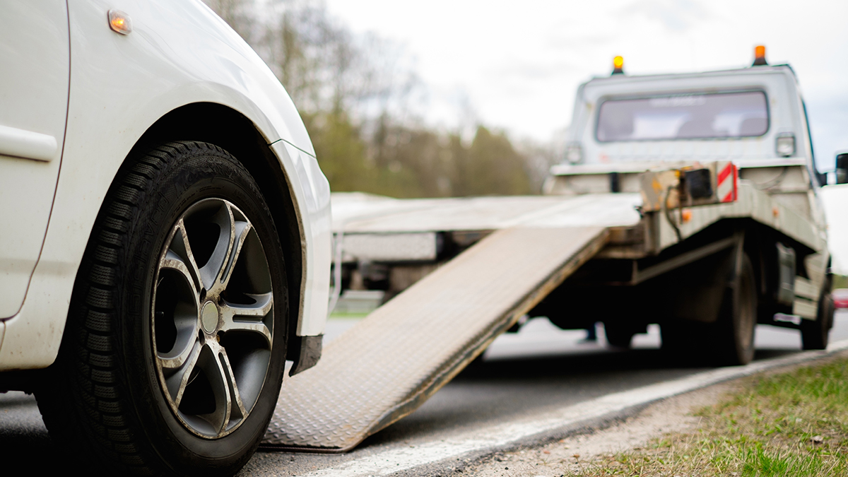 State law allows Virginia cities to set the maximum allowable fee for a tow. (Image courtesy of Shutterstock)