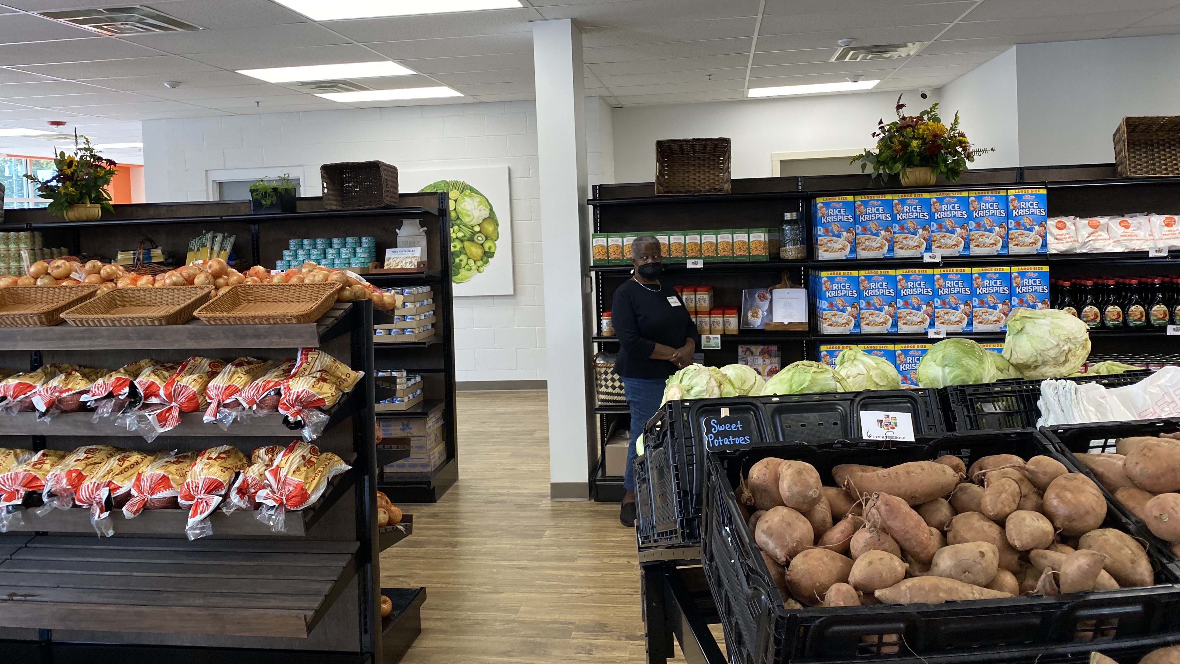 The Foodbank of Southeastern Virginia and the Eastern Shore opened its new Western Tidewater branch on South Street in Franklin on Thursday, Sept. 15, 2022.