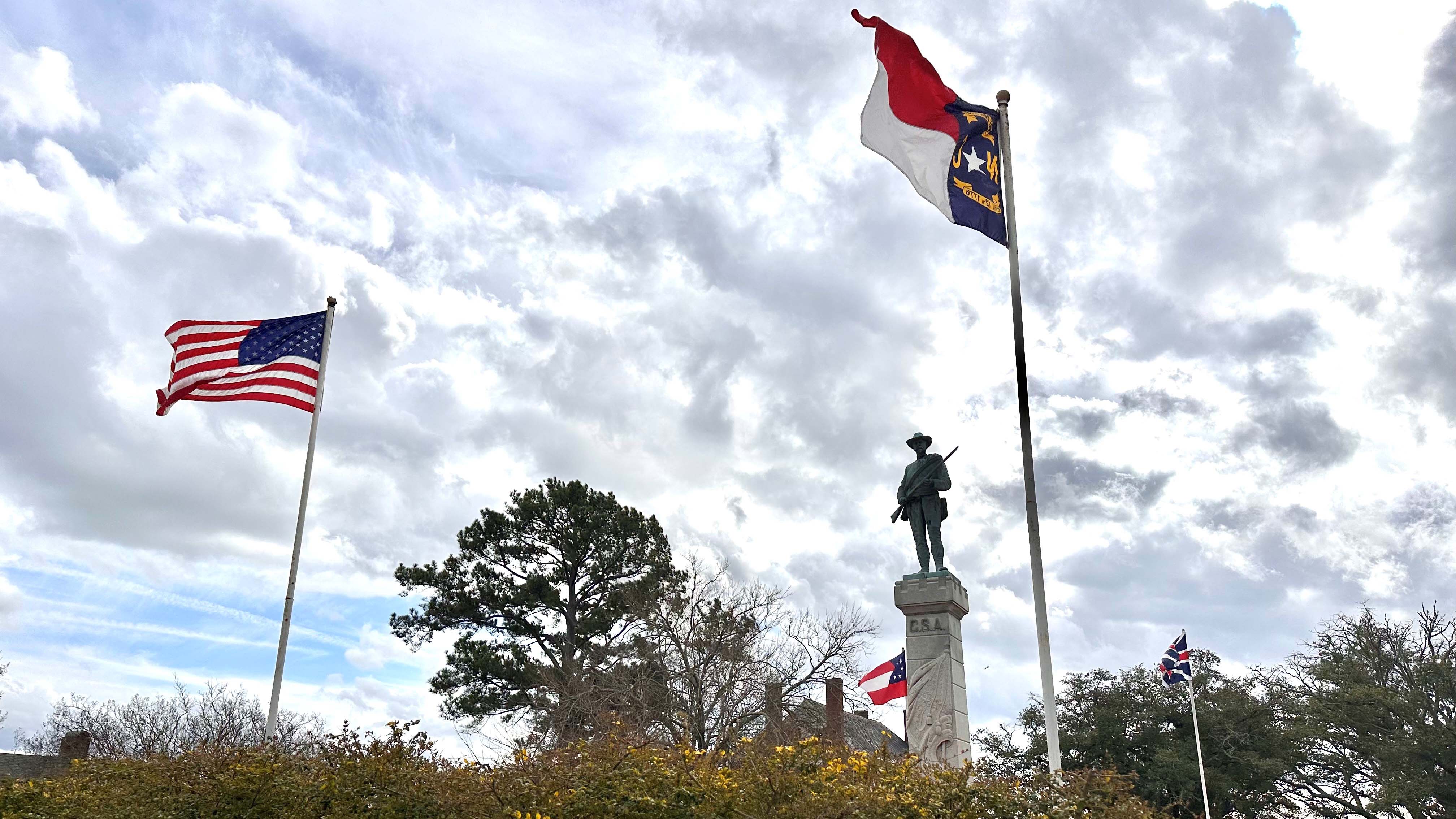 Groups who want Edenton, N.C.’s Confederate monument to stay at its waterfront location argue it’s a veteran’s monument before anything else. (Image: Mechelle Hankerson)